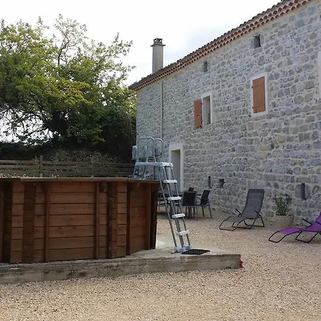 Lea Petitou Ardeche Hébergement de vacances